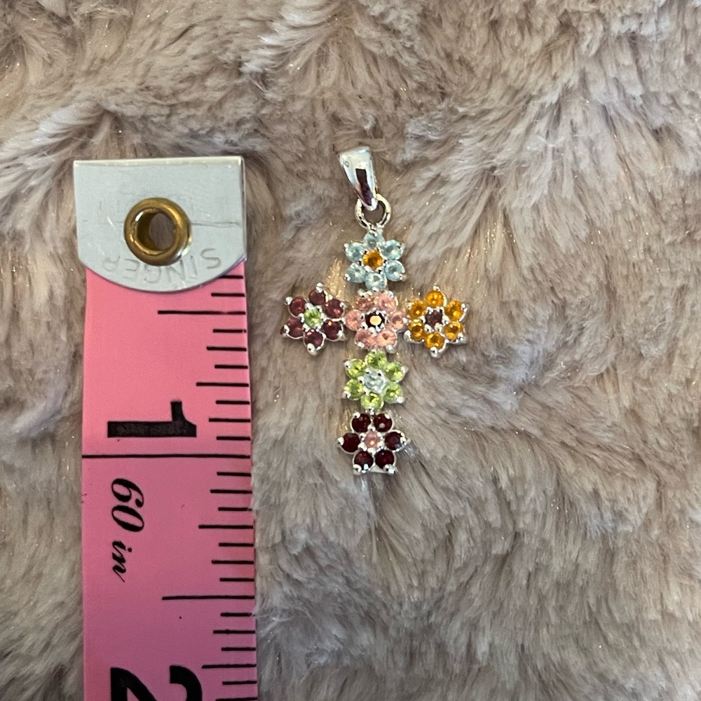 Beautiful Pastel Flower Cross Pendant - Picture 2 of 3